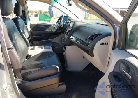 2016 Chrysler Town & Country Touring from USA, damaged, VIN 2C4RC1BGXGR306797